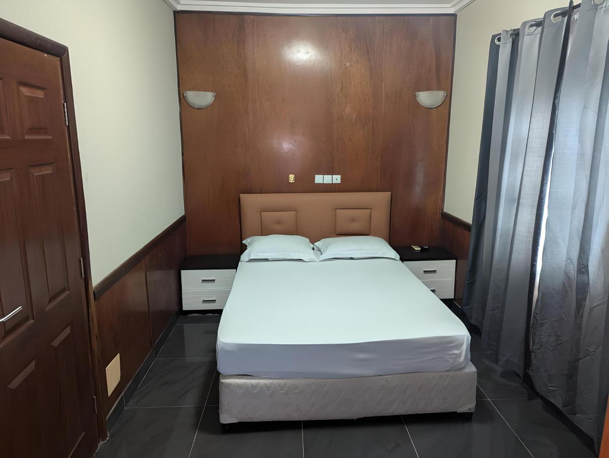 Hotel Yabisso Lome Exterior photo
