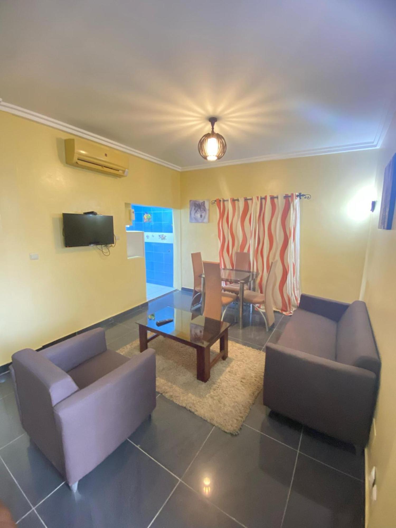 Hotel Yabisso Lome Exterior photo