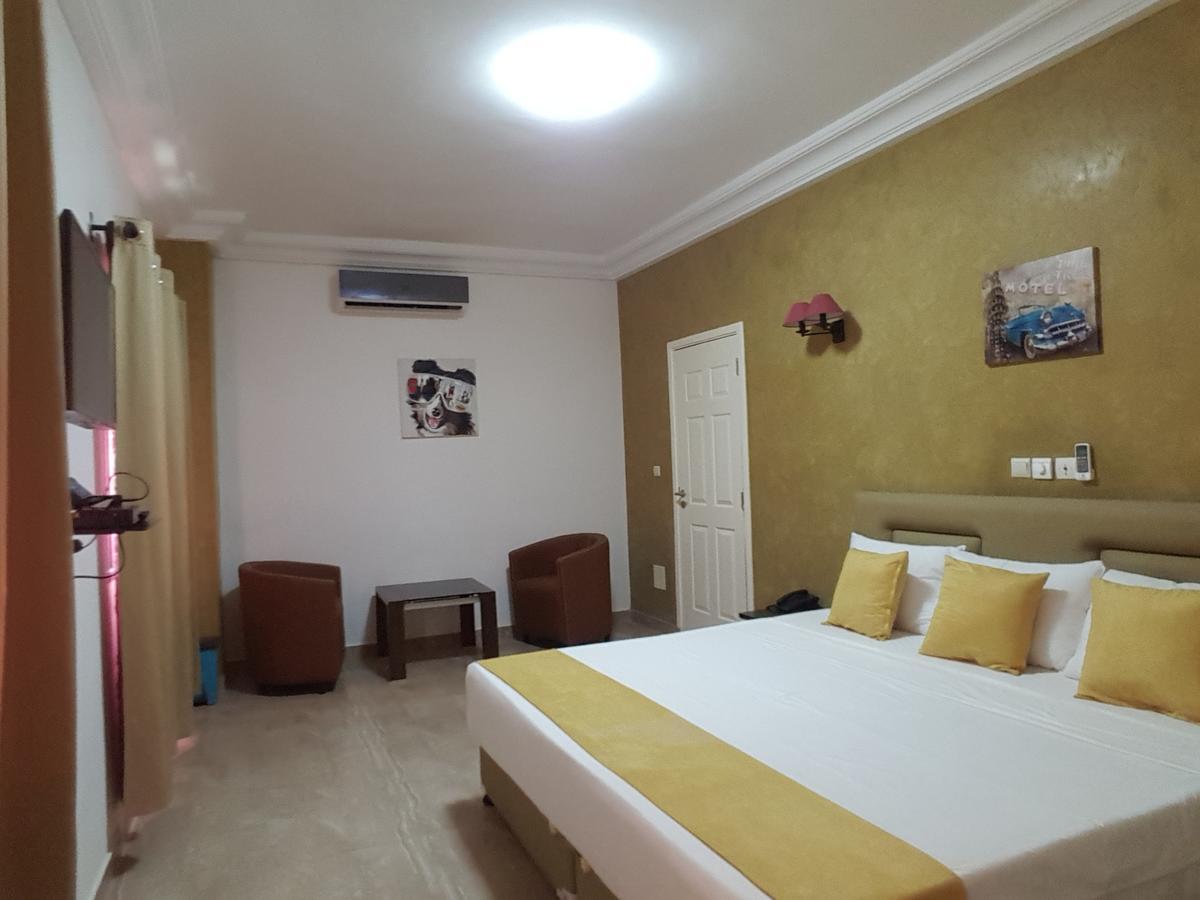 Hotel Yabisso Lome Exterior photo