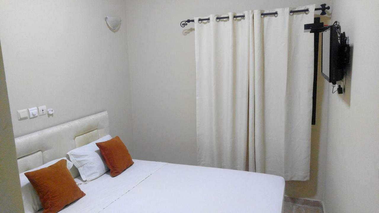 Hotel Yabisso Lome Exterior photo